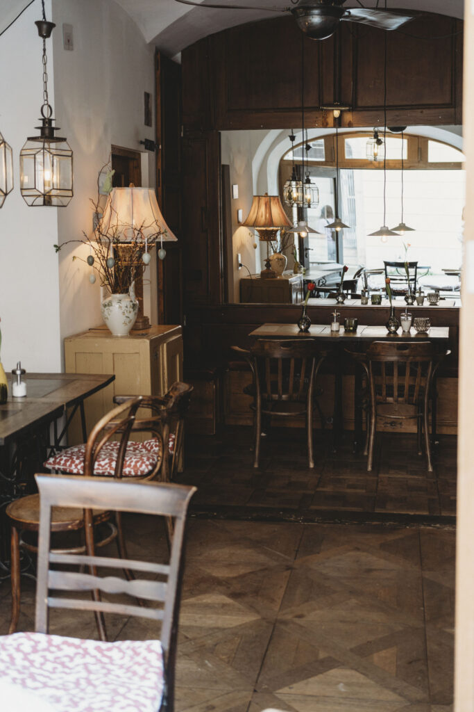 Blick in das Hornsteiner Cafe in Passau